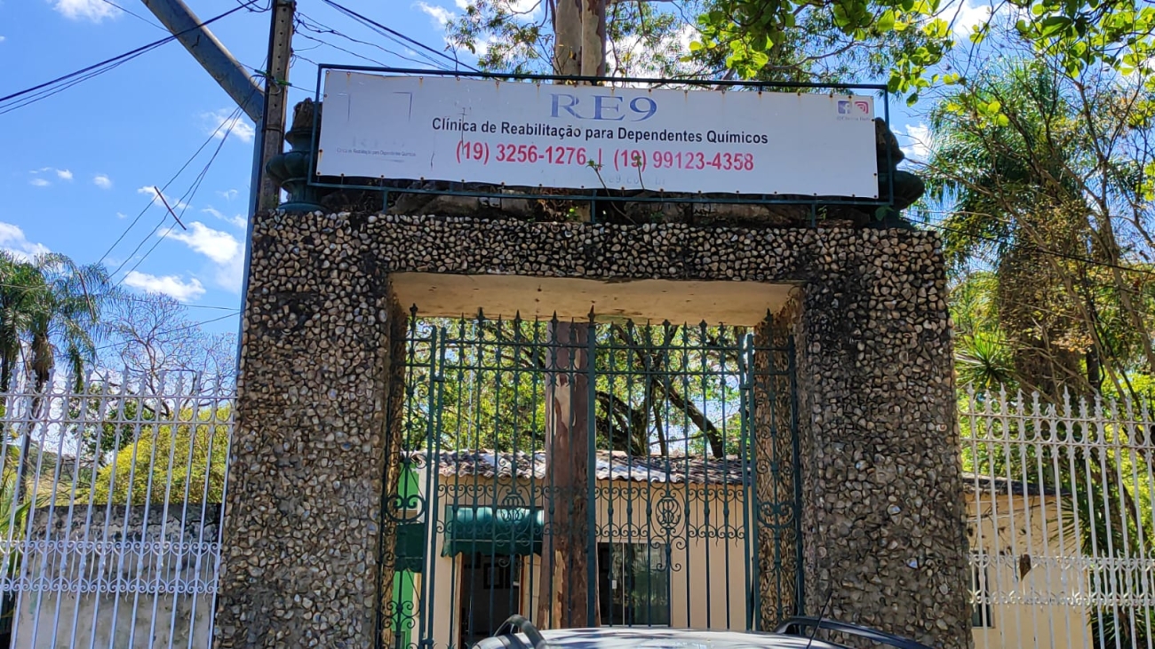 Fachada Clínica RE9